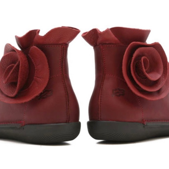 Loints of Holland Rosa lipstick red ankle bootie - Picture 5 of 15